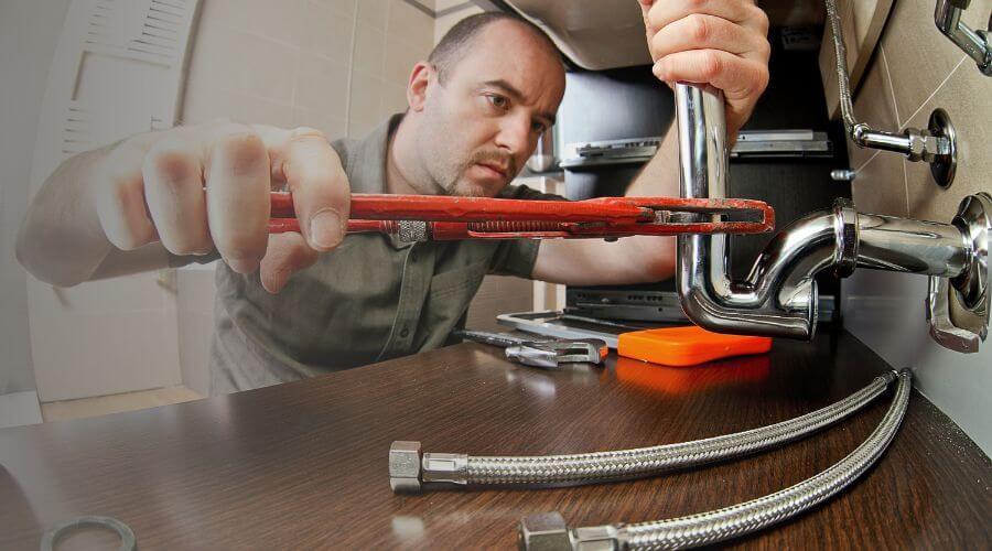 Expert burst pipe repair services in Johnstown, NE